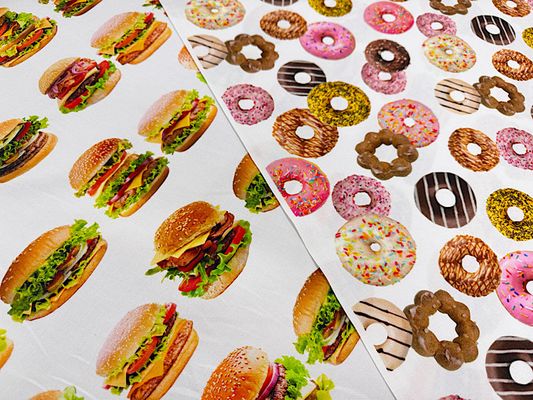 デジタルプリント「Do you prefer burgers or donuts?」