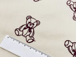 大塚屋オリジナル刺しゅう「My Teddy Bear」スモークホワイトのブロード_拡大イメージ