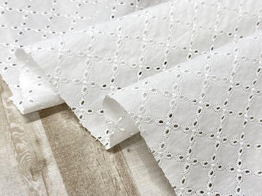 Exclusive Collection リーフ模様のシルク混コットンレース