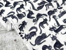 my piece of fabric 60ローンプリント「気ままな黒猫さん」_拡大イメージ