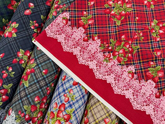 シーチングプリント un/no「Strawberry Antiquecheck」