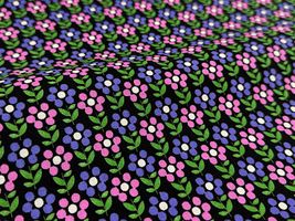 SOPO KUKKA スケアプリント「ドット・レトロフラワー」ブラック地