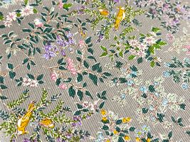 Exclusive Collection コーデュロイプリント「鳥の楽園」グレー