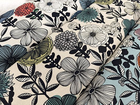 北欧調広幅綿麻キャンバスプリント「ボタニカルフラワーズ」