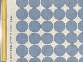 北欧調広幅綿麻キャンバスプリント「ラインナップドット」ピジョンブルー