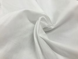 240本打ち込みの高密度80ローン無地オフホワイト