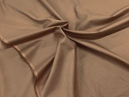 240本打ち込みの高密度80ローン無地ベージュ