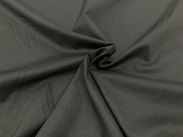 240本打ち込みの高密度80ローン無地スミクロ