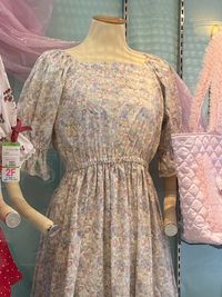 Nostalgia Collection スケアプリント「マリエッタ」_拡大イメージ
