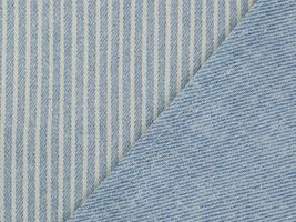 デニム調リバーシブルプリント淡い水色