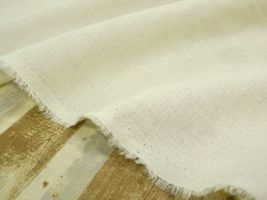 フレンチカラーのソフトなハーフリネン無地 「シュクレ」くすみアイボリー