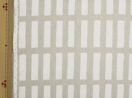 ニュアンスカラーの フレンチオックス（四角）くすみアイボリー