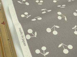 ニュアンスカラーの フレンチオックス「チェリー」くすみグレー