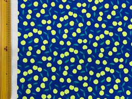 ネオンチェリーのシーチングプリントネイビー地