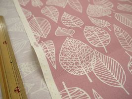 北欧調 透かし葉っぱの オックスプリントくすみピンク