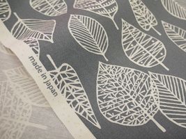 北欧調 透かし葉っぱの オックスプリントグレー