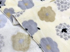 ふわふわフランネルプリント「フラワーシープ」アイボリー系