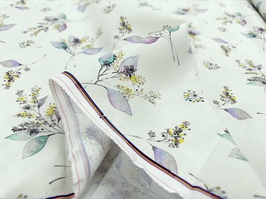 インクジェットポリエステルプリント「moment リーフフラワー」