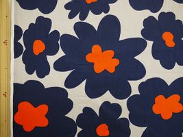 コットンこばやし 北欧風の大花ツイルプリントライトグレー地/紺花