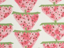 【現品限り特価】コットンこばやし 北欧風 苺のキャンバスプリント白地×淡ピンク苺
