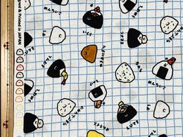 シーチングプリント FOOD YURU「ころころおにぎり柄」オフホワイト×ブルー