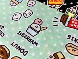 シーチングプリント FOOD YURU「ワイワイおかし柄」_拡大イメージ