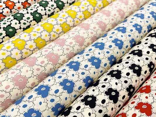 コットンこばやし 小さなもくもくフラワーのブロードプリント
