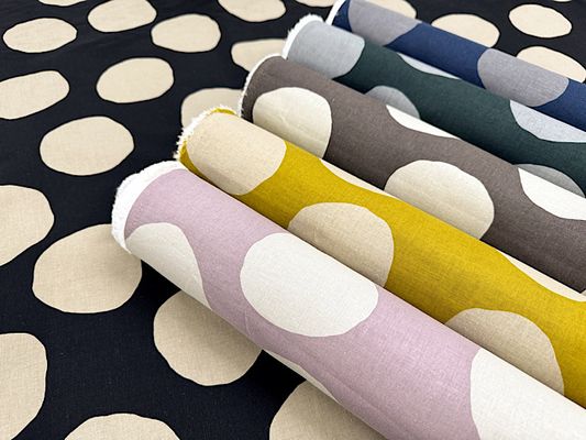 綿麻シーチングプリント「Smudged Polka Dots」