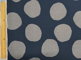 綿麻シーチングプリント「Smudged Polka Dots」ネイビー