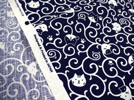 復刻！にゃん唐草のドビークロス紺地