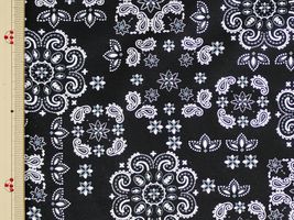 バンダナ柄のスケアプリント黒