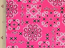 バンダナ柄のスケアプリントピンク