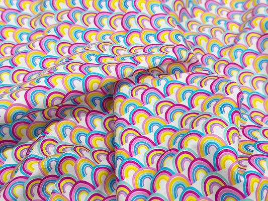 USAコットンシーチングプリント「Rainbows」