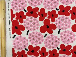 コットンこばやし フラワーブーケの綿麻キャンバスプリントレッド×生成地