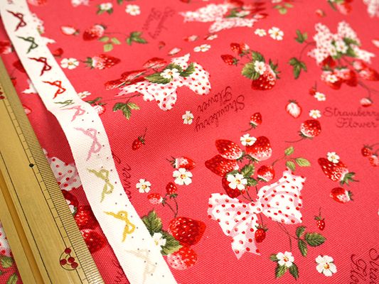 【現品限り特価】オックスプリント クラシカルモダンフルール「ストロベリーフラワー」