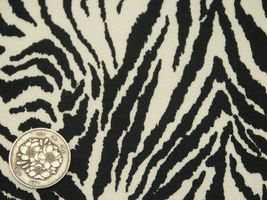 アニマルツイルプリント「トラ柄」オフ白