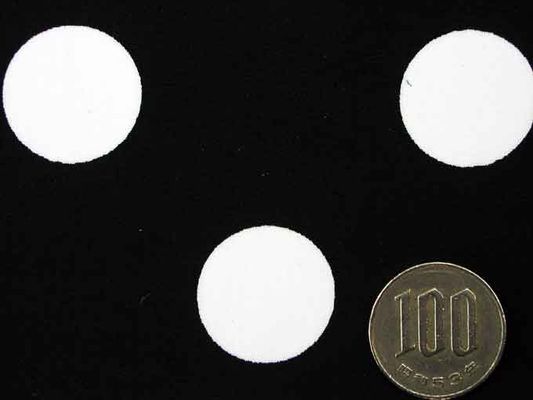 直径約22ミリの ブロード水玉プリント