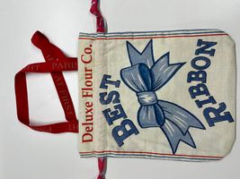 パネルプリント「Lovely Panic Label & Sack」by Selfish M_拡大イメージ