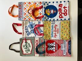 パネルプリント「Lovely Panic Label & Sack」by Selfish M_拡大イメージ