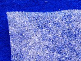 厚さ約1ミリの 片面接着剤つき 薄手キルト綿白