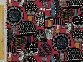 北欧調キノコ柄の綿麻キャンバスプリント渋レッド地