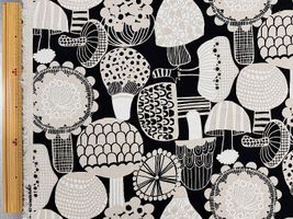 北欧調キノコ柄の綿麻キャンバスプリントブラック地