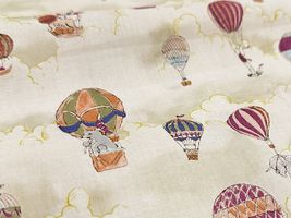 my piece of fabric 60ローンプリント「ゆらゆら気球サーカス」ベージュ系