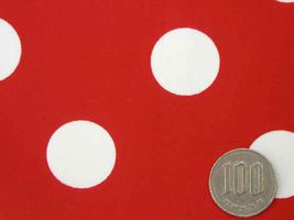 直径約22ミリの ブロード水玉プリントレッド