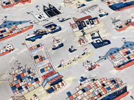 my piece of fabric カラフルなコンテナ船の60ローンプリント淡グレー