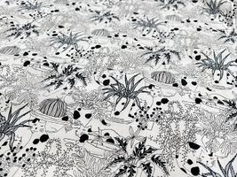 my piece of fabric 60ローンプリント「猫のかくれんぼ」_拡大イメージ