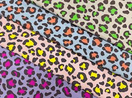 綿麻キャンバスプリント「BIG NEON LEOPARD」_拡大イメージ