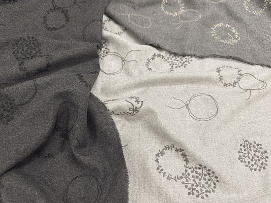 北欧調コットン杢ビエラ刺しゅう「リース」