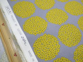 コットンこばやし 北欧調サークルフラワーキャンバスグレー地×黄花