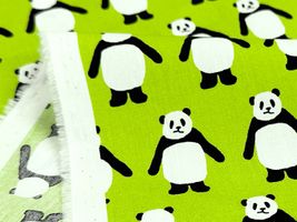 my piece of fabric ブロードプリント「こっちむいてPANDA」ライトグリーン